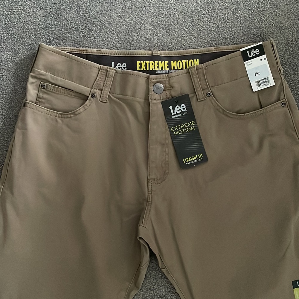 Lee Extreme Motion Straight Fit Jeans